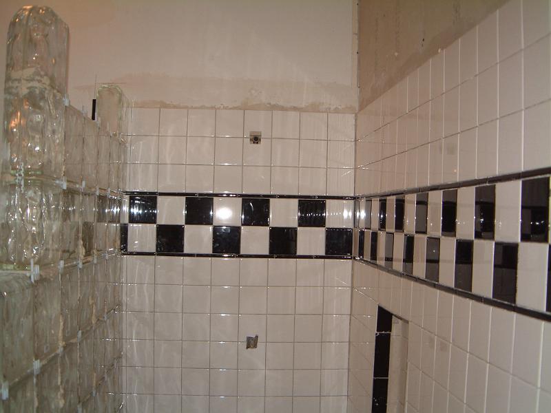 06Finishing off the Block Wall.JPG